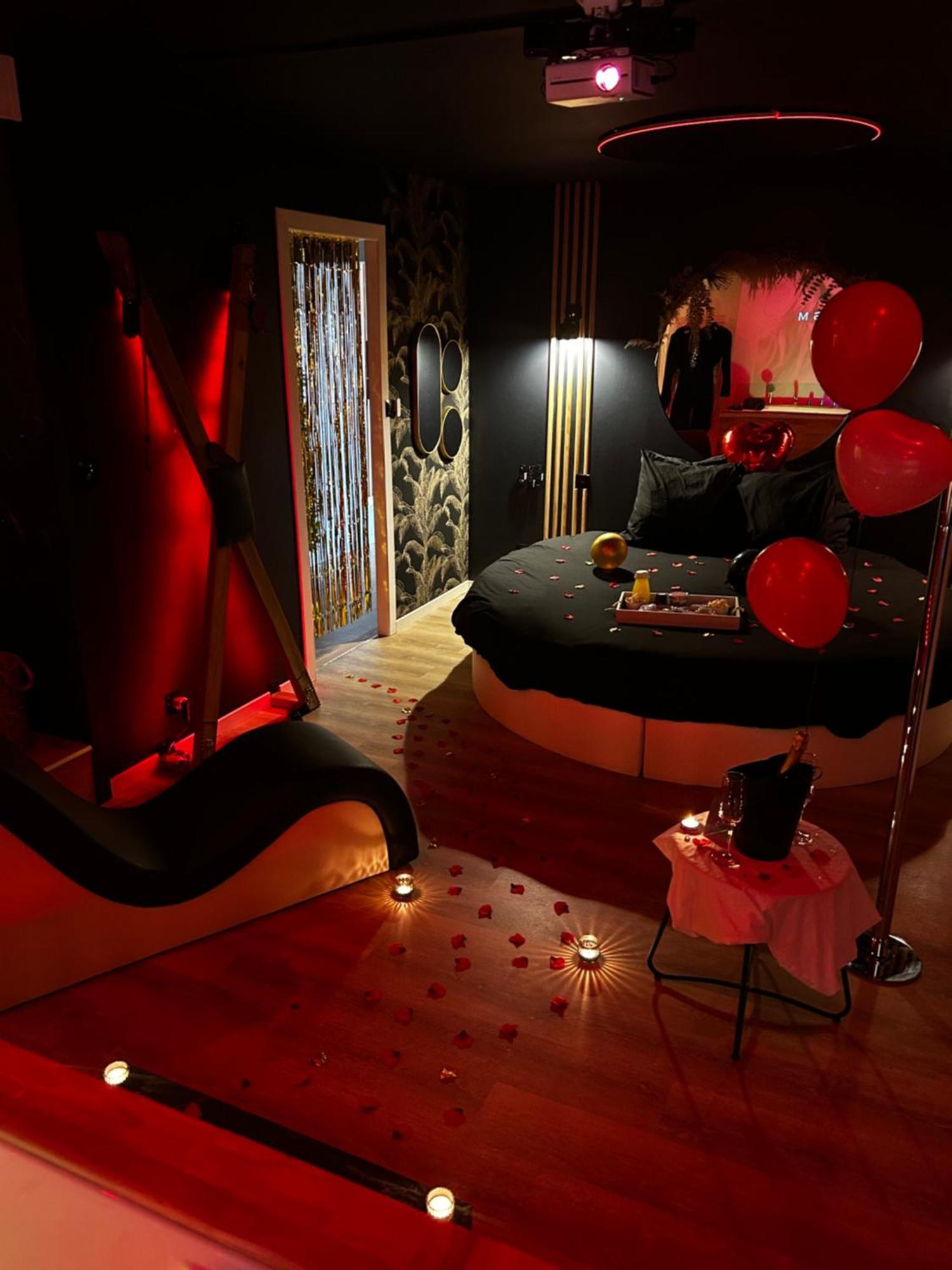 Love Room Haut De Gamme - L'Extase Avec Jacuzzi Violaines المظهر الخارجي الصورة
