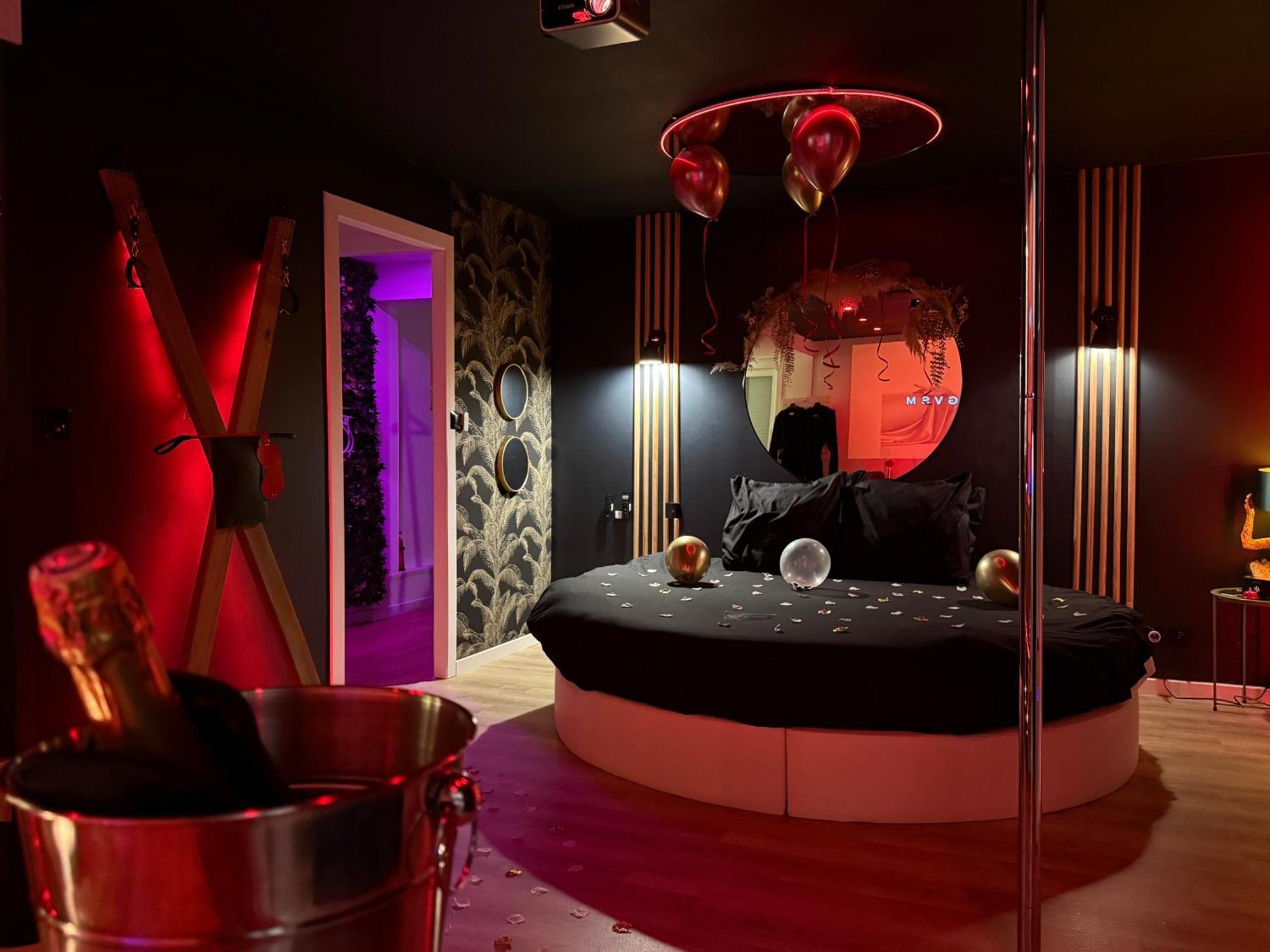 Love Room Haut De Gamme - L'Extase Avec Jacuzzi Violaines المظهر الخارجي الصورة